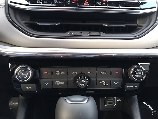 Vehicle image 25 of 48