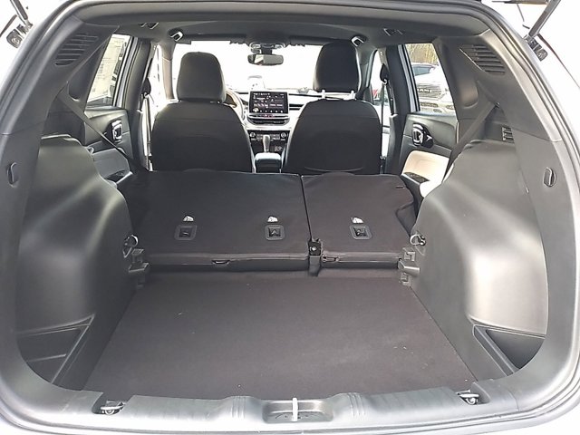 Vehicle image 46 of 48