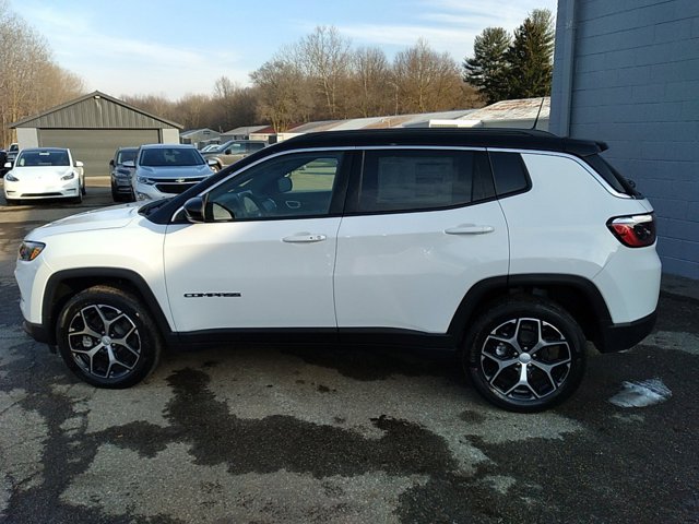 Vehicle image 9 of 48
