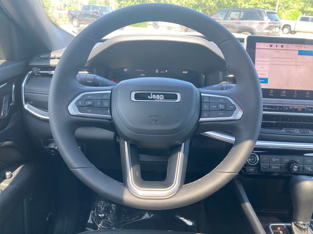 Vehicle image 15 of 39