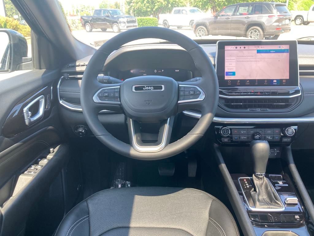 Vehicle image 14 of 39