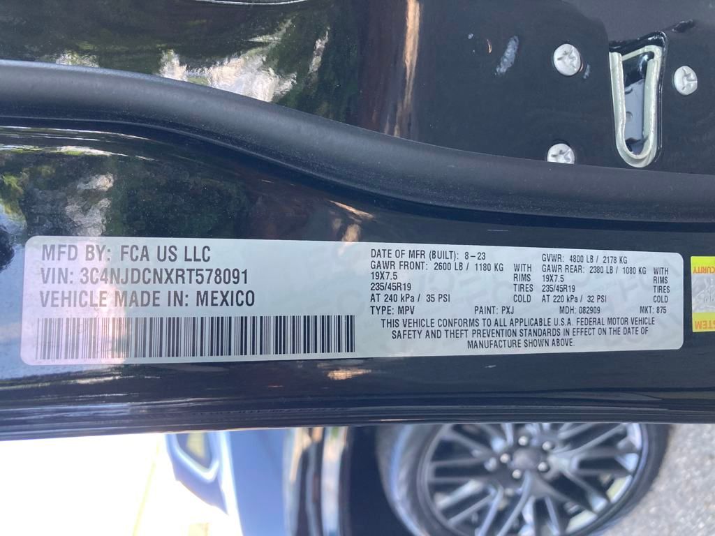 Vehicle image 22 of 39
