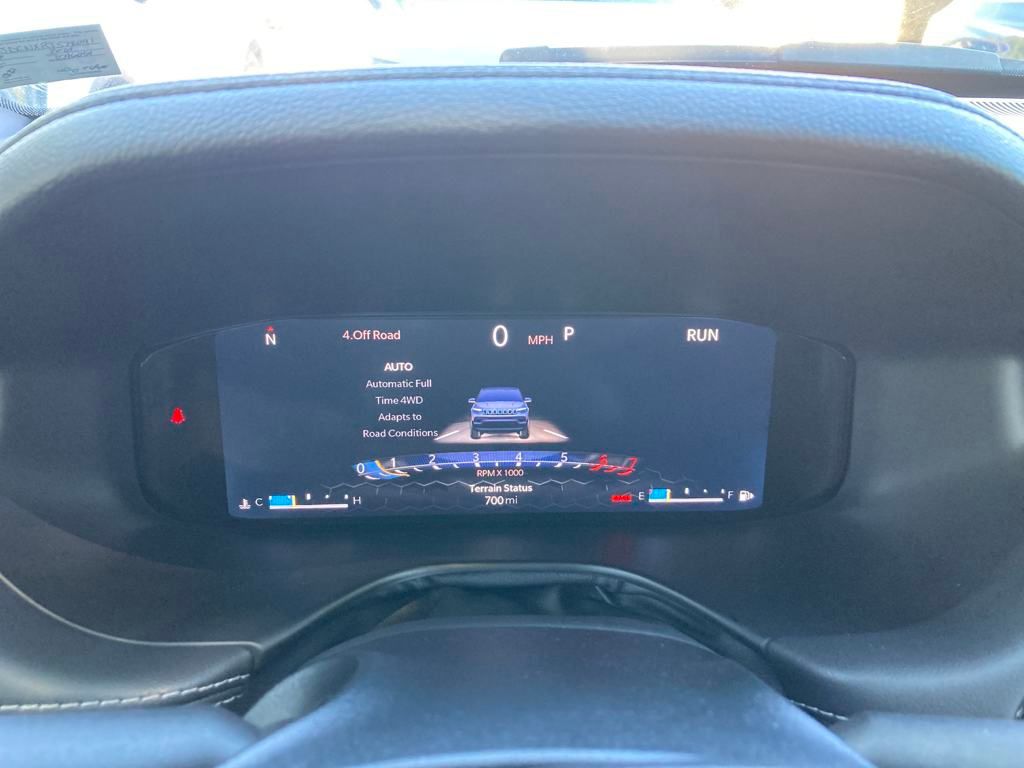 Vehicle image 25 of 39