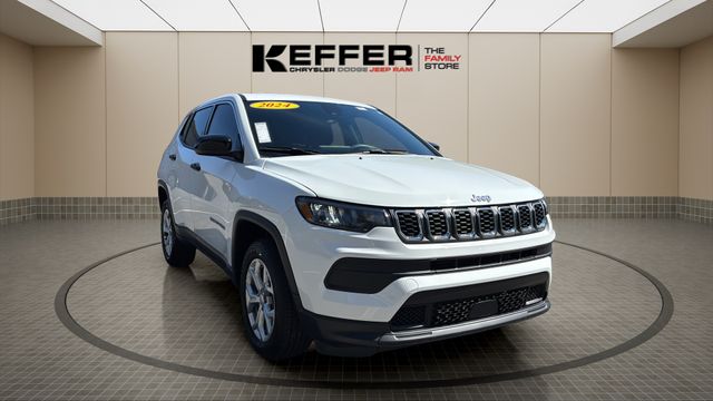 2024 Jeep Compass Sport Image 3 of 43