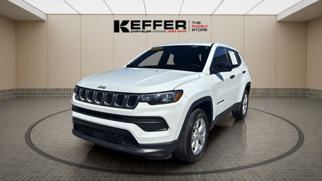 2024 Jeep Compass Sport Image 1 of 43