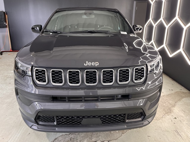 Vehicle image 3 of 34