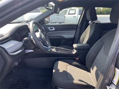 Vehicle image 13 of 34