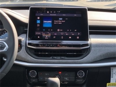 Vehicle image 22 of 34