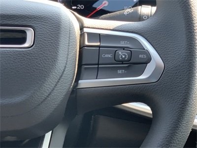 Vehicle image 27 of 34