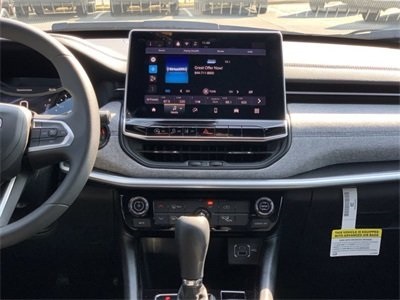 Vehicle image 23 of 34