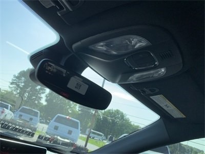 Vehicle image 33 of 34