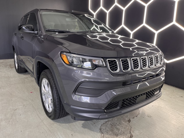 Vehicle image 4 of 34