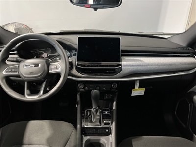 Vehicle image 28 of 36