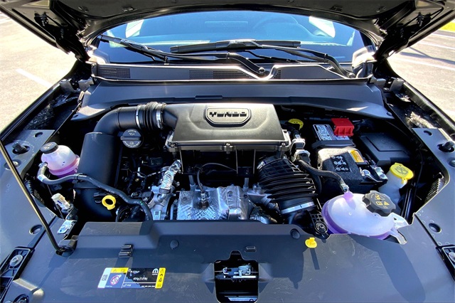 Vehicle image 11 of 14