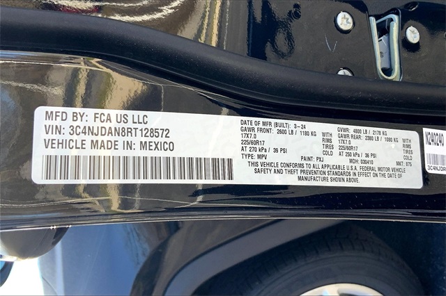 Vehicle image 13 of 14
