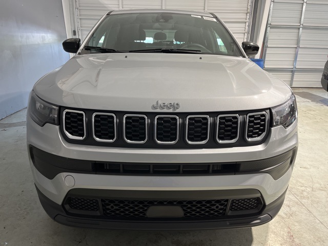 Vehicle image 8 of 38