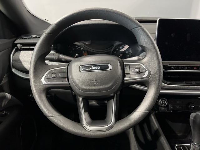 Vehicle image 24 of 38