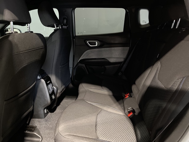 Vehicle image 20 of 38
