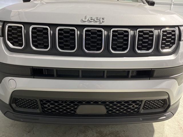 Vehicle image 9 of 38