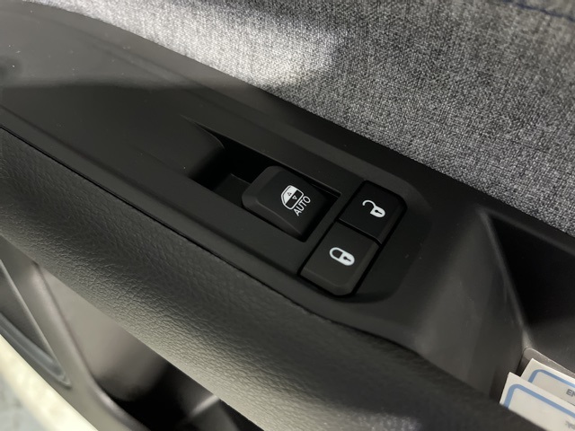 Vehicle image 35 of 38