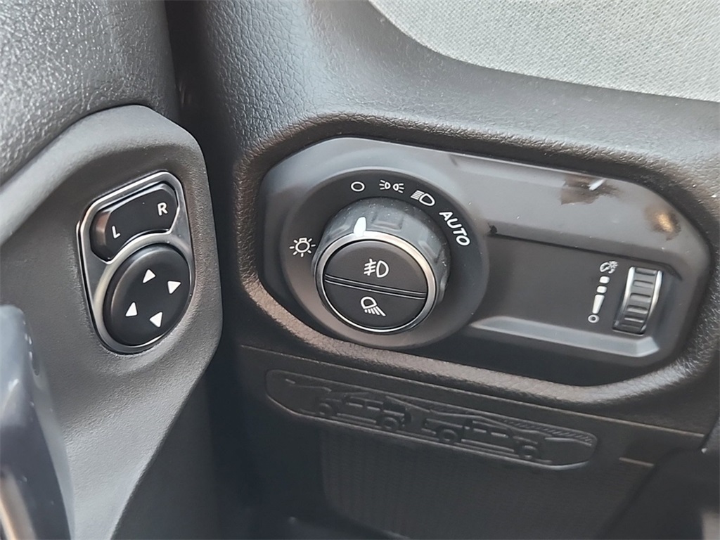 Vehicle image 15 of 15