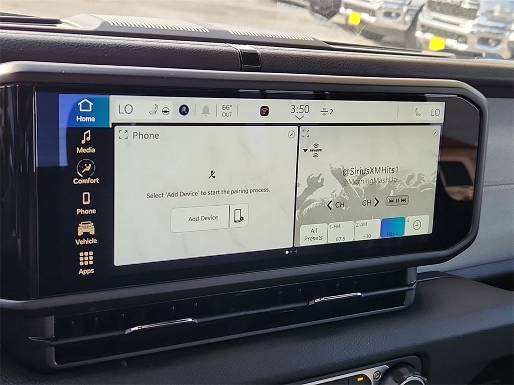 Vehicle image 9 of 15