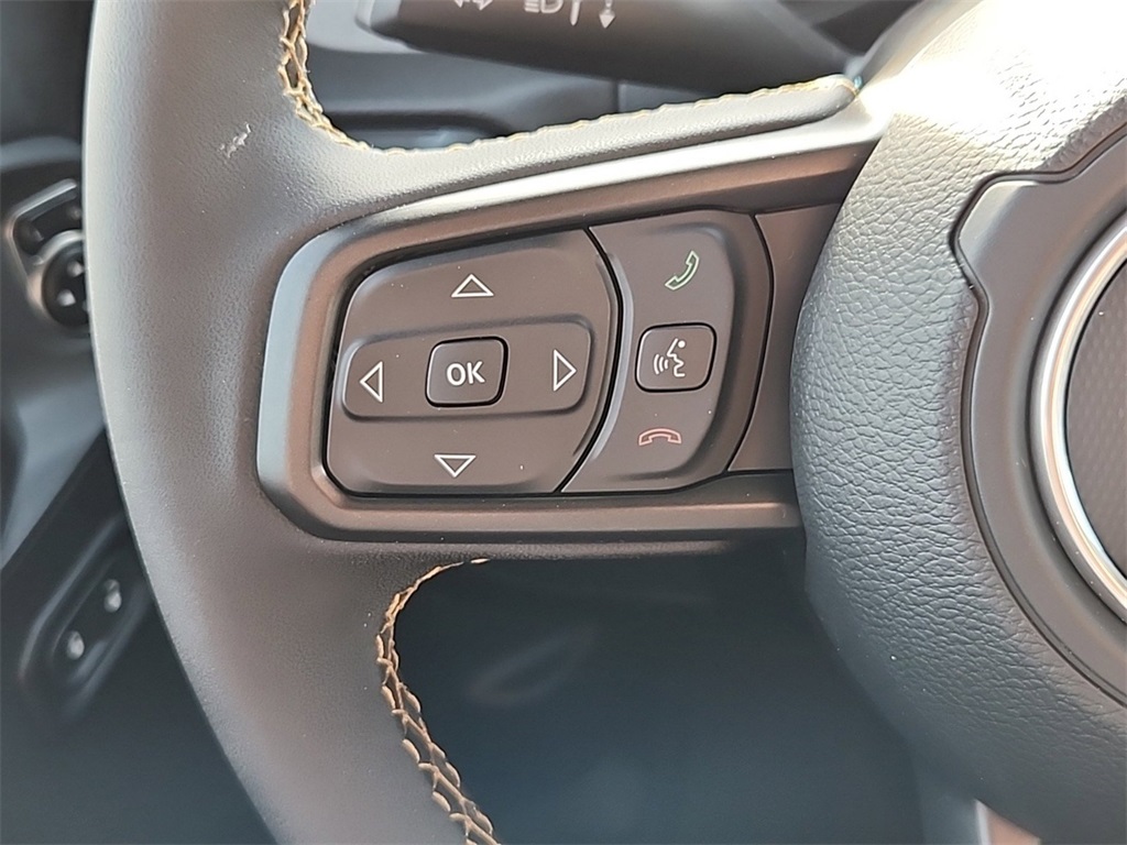 Vehicle image 14 of 15
