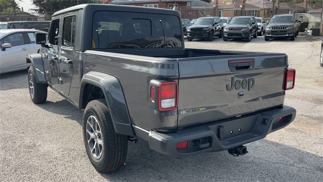 Vehicle image 12 of 30