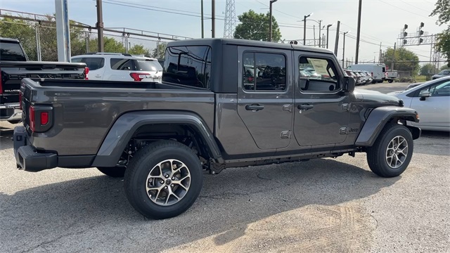 Vehicle image 8 of 30