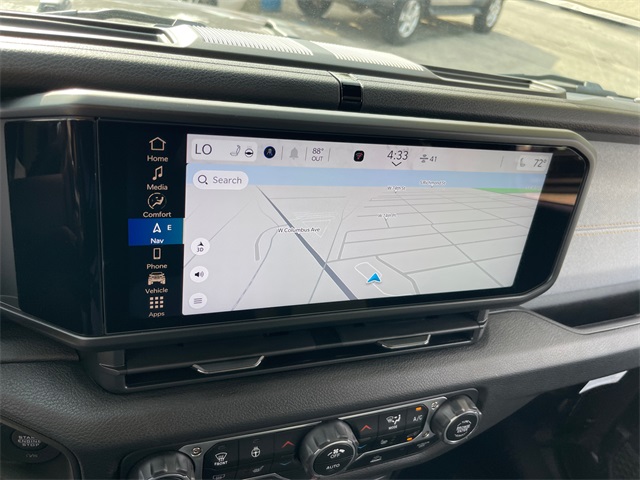 Vehicle image 21 of 30