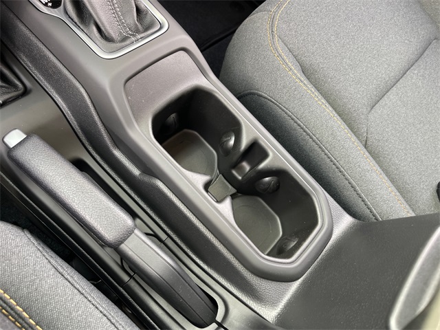 Vehicle image 24 of 30