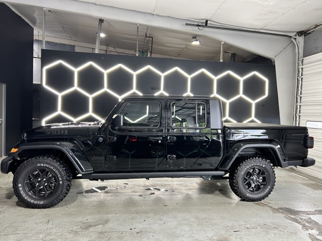 Vehicle image 12 of 51