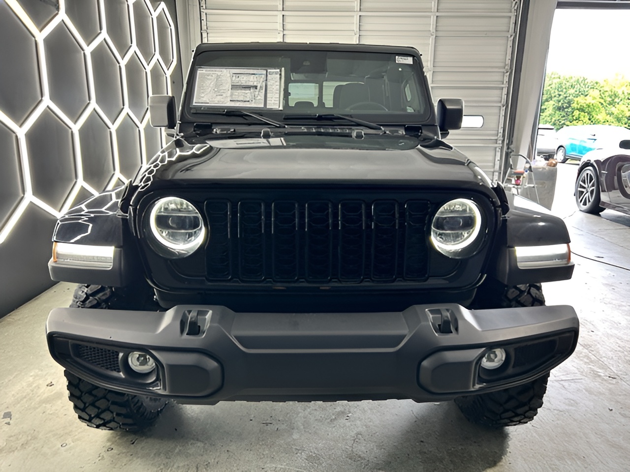 Vehicle image 43 of 51
