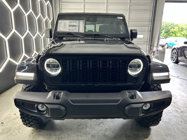 Vehicle image 4 of 51