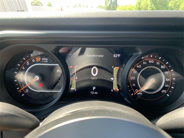 Vehicle image 28 of 51