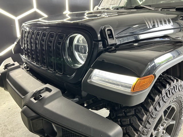 Vehicle image 14 of 51