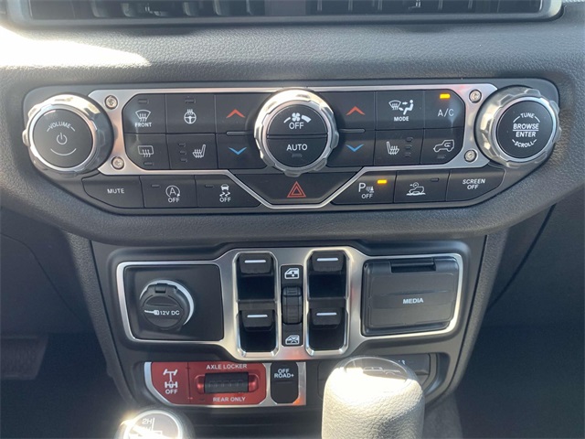 Vehicle image 36 of 51