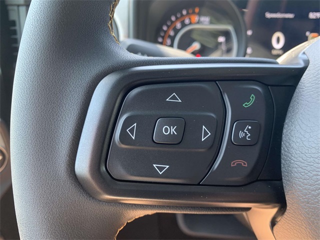 Vehicle image 29 of 51