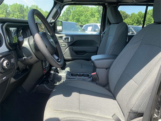 Vehicle image 26 of 51
