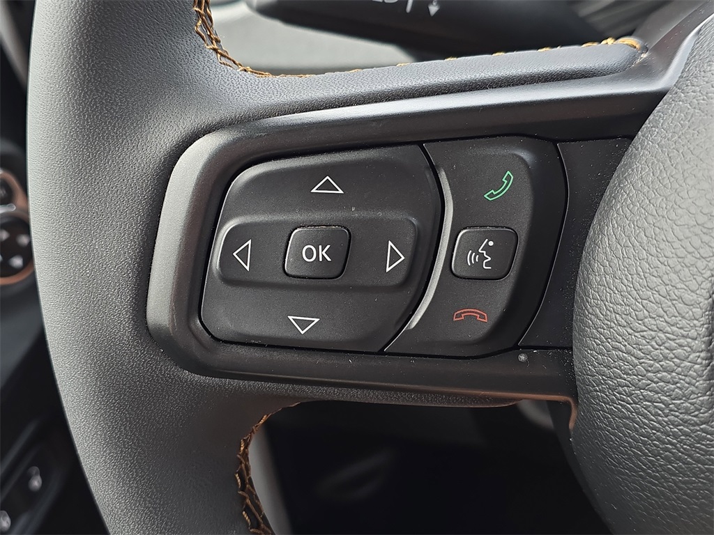 Vehicle image 22 of 26