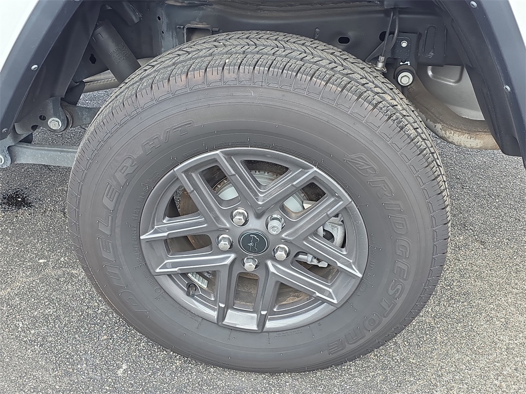 Vehicle image 8 of 26