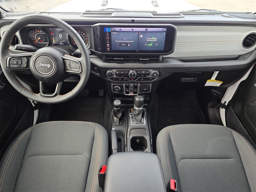 Vehicle image 14 of 26
