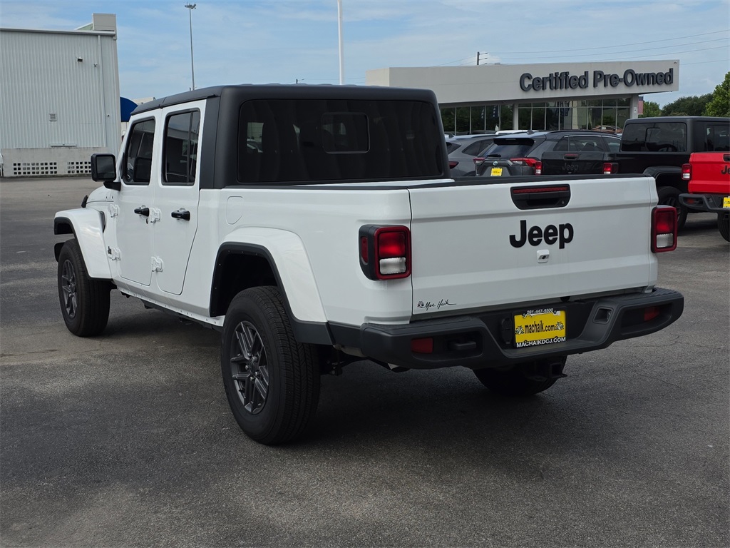 Vehicle image 7 of 26