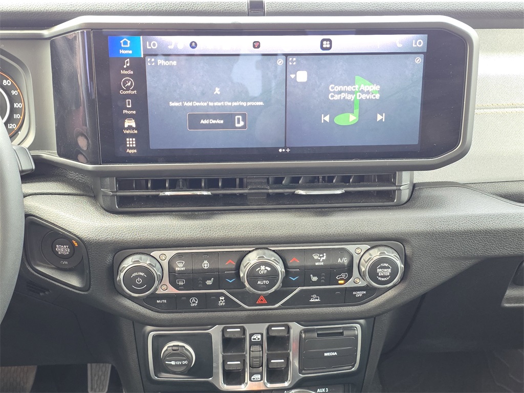 Vehicle image 18 of 26