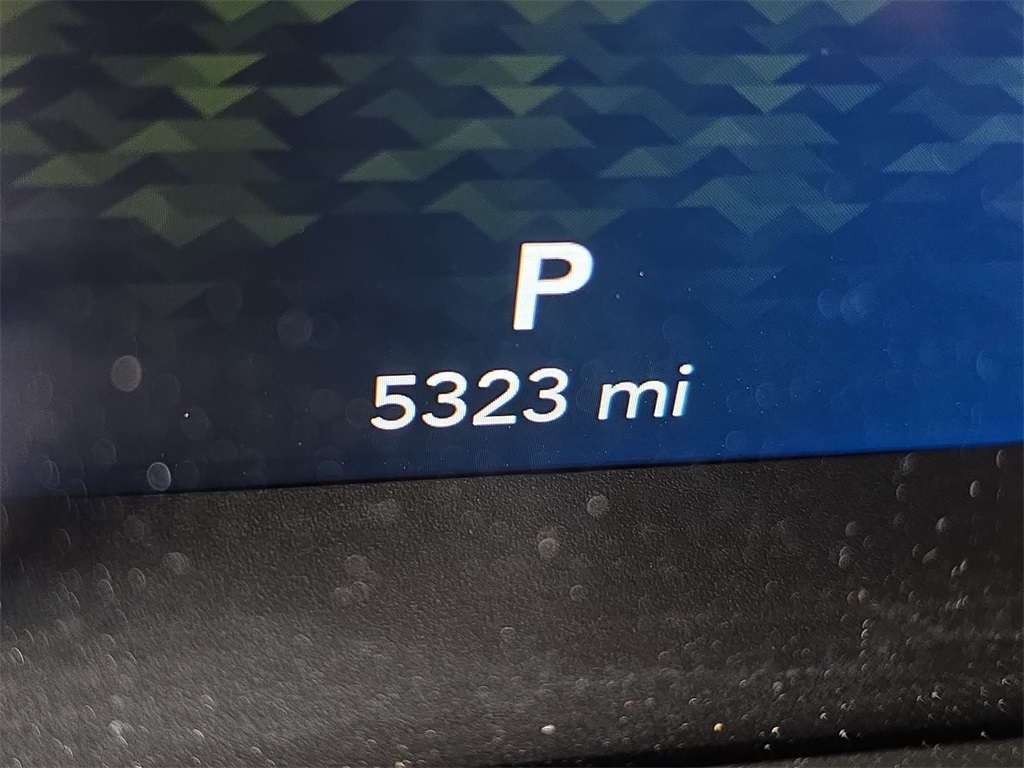 Vehicle image 15 of 26
