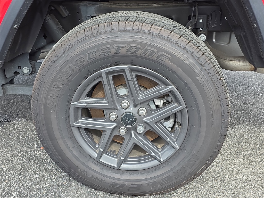 Vehicle image 8 of 26