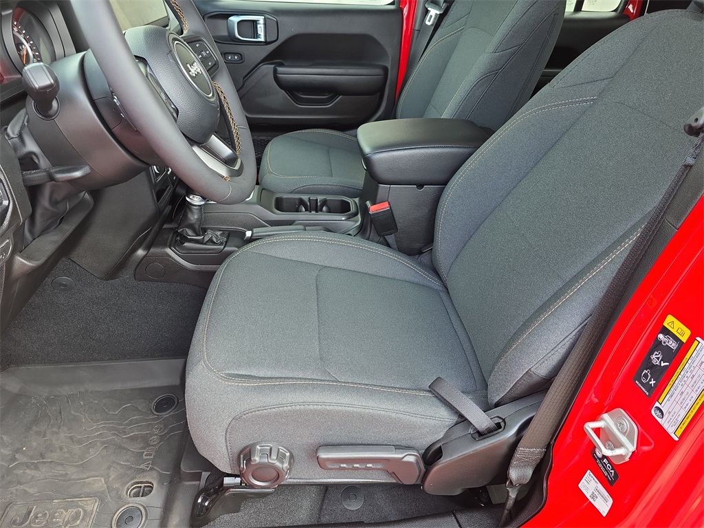 Vehicle image 9 of 26