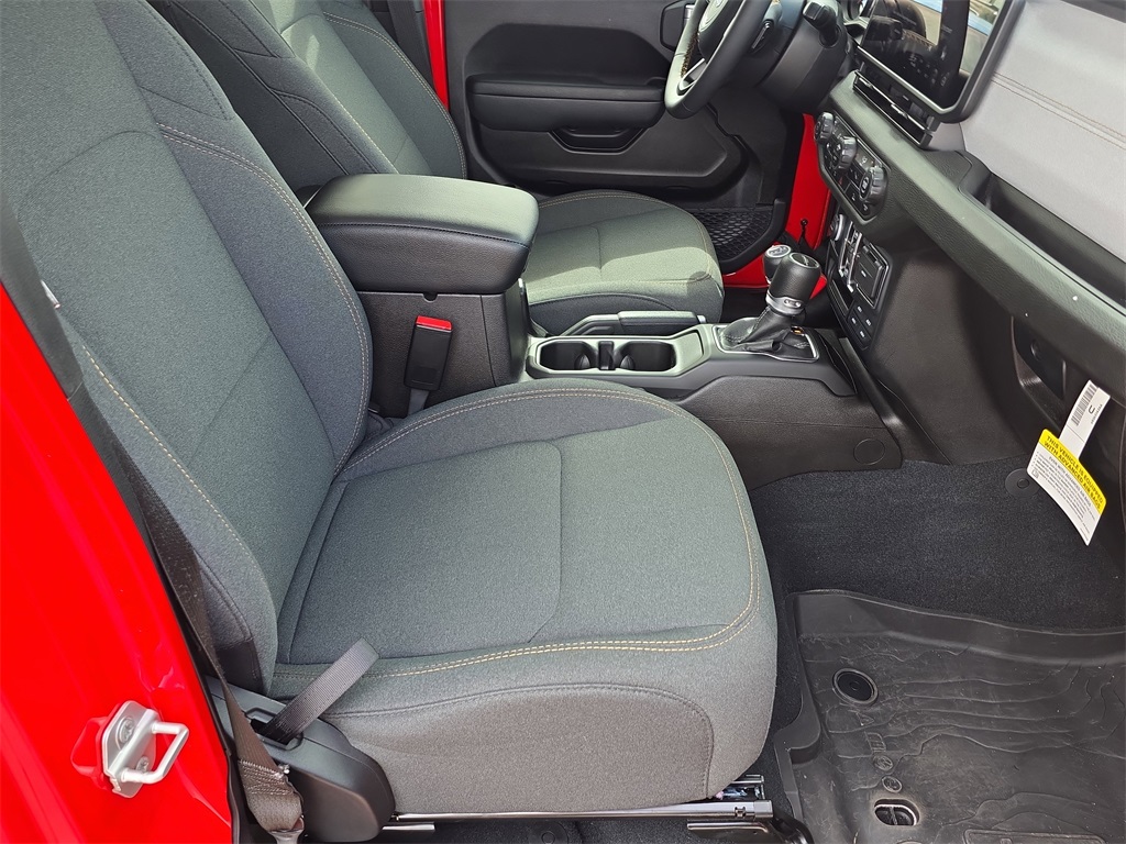 Vehicle image 10 of 26