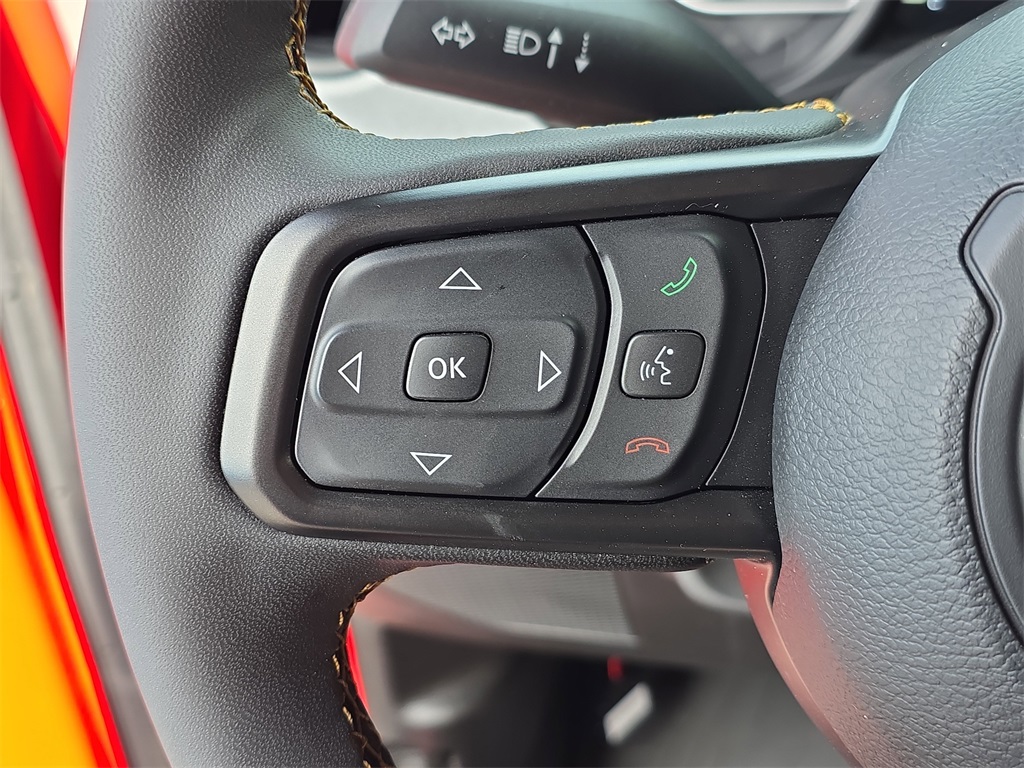 Vehicle image 22 of 26