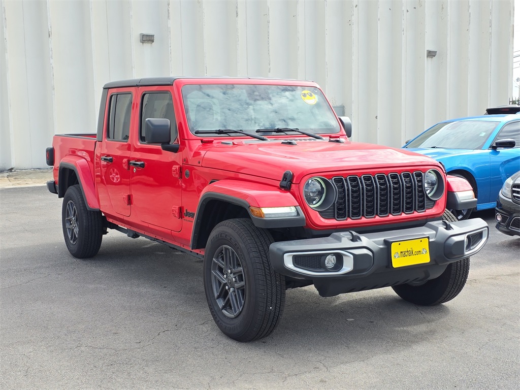 Vehicle image 3 of 26